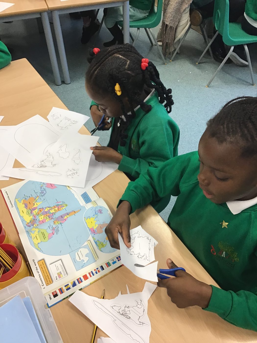 Year 2 Create Map Of The World - Orchard Primary School